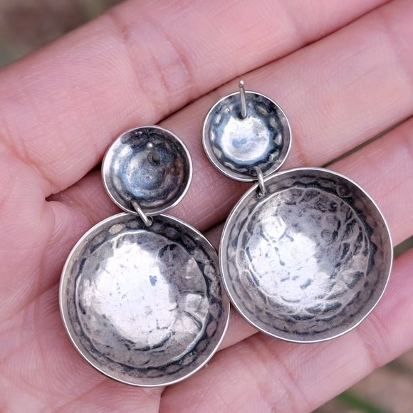 Southwestern vintage handmade 925 sterling silver hammered disc earrings - Picture 6 of 15